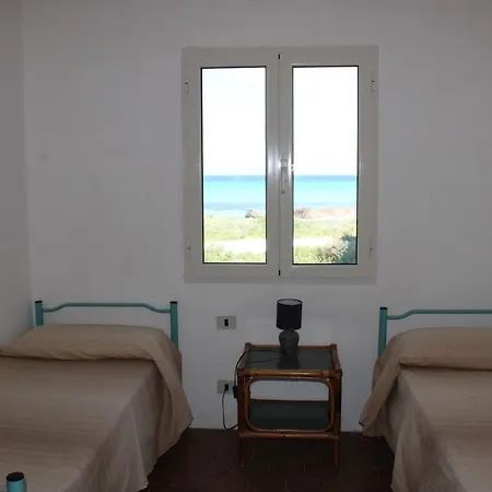 Casa X 10 Persone Sulla Spiaggia Della Cintavista Mare A 5 M 4 Stanze Da Letto E Divano Letto Villa