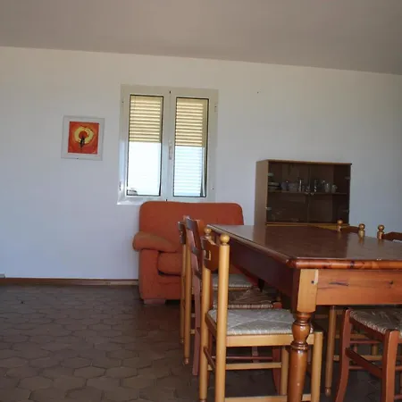 Casa X 10 Persone Sulla Spiaggia Della Cintavista Mare A 5 M 4 Stanze Da Letto E Divano Letto Villa