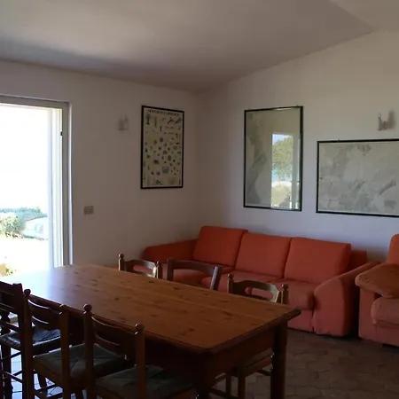 Casa X 10 Persone Sulla Spiaggia Della Cintavista Mare A 5 M 4 Stanze Da Letto E Divano Letto