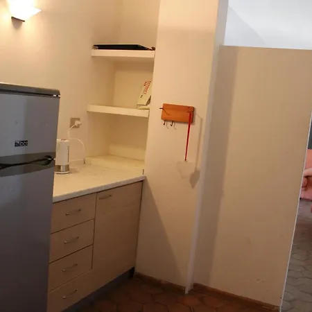 Casa X 10 Persone Sulla Spiaggia Della Cintavista Mare A 5 M 4 Stanze Da Letto E Divano Letto
